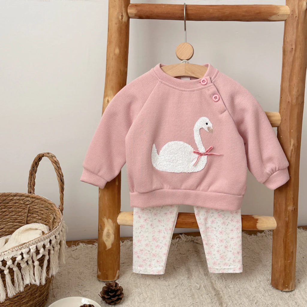 Swan Pattern Pullover Sweatshirt