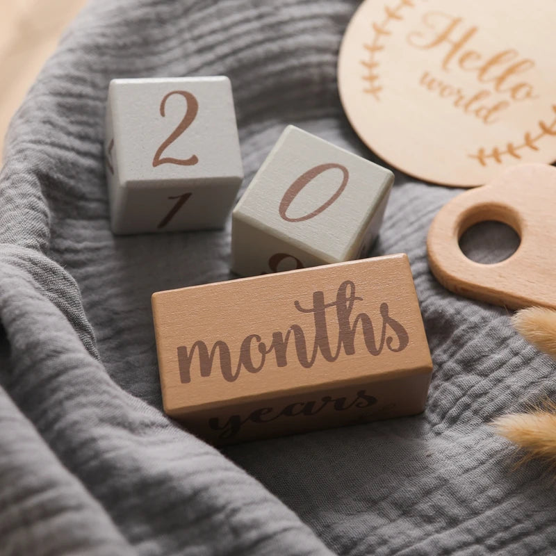 Wooden Baby Milestone Card Set